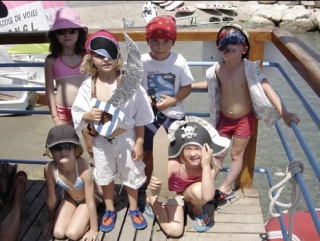  Navegar mientras se divierten los niños 